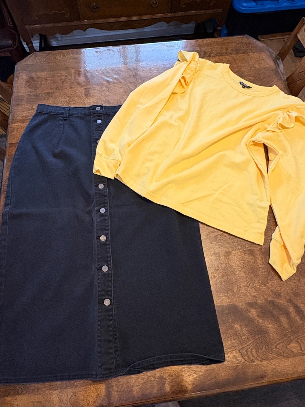 New Balance Black Button-Front Pencil Skirt